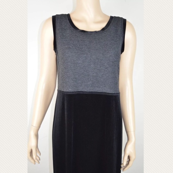 Carol Anderson Petites Chest 17'' Velvet Dress - Picture 2 of 8